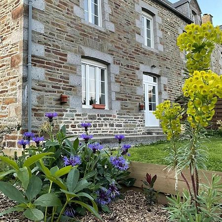 Maison De La Besliere Meuble De Tourisme 2 Etoiles Folligny Екстер'єр фото